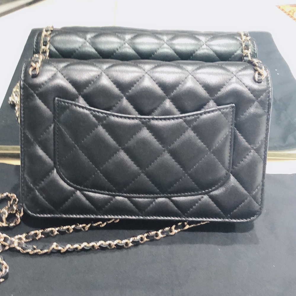 Authentic CHANEL Quilted Gold-Tone Metal Black - Picture 8 of 9